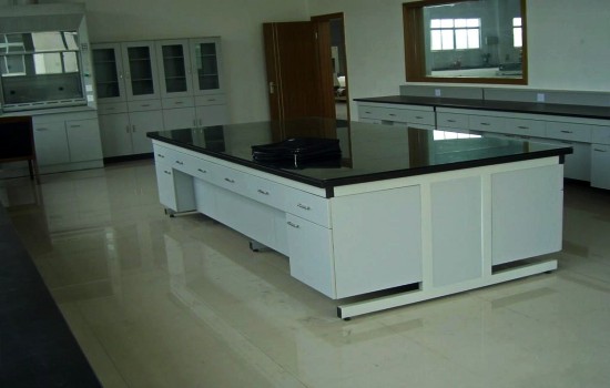 鋼木實驗臺.jpg 鋼木實驗臺.jpg